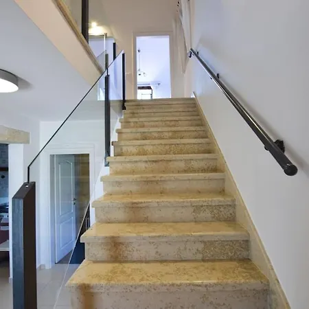 Villa Paula Willa Vrznaveri